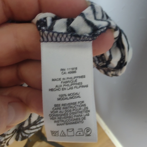 Michael Kors Lightweight Top - Picture 8 of 9